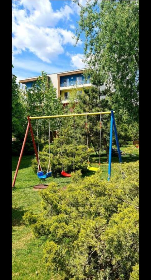 Relaxing Bucharest Airport Residences & Therme-Self Check-In Otopeni Eksteriør billede